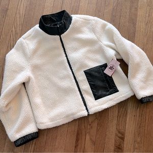 Juicy Couture Pebble Sherpa Jacket With Black Snake Skin Pattern Details Large